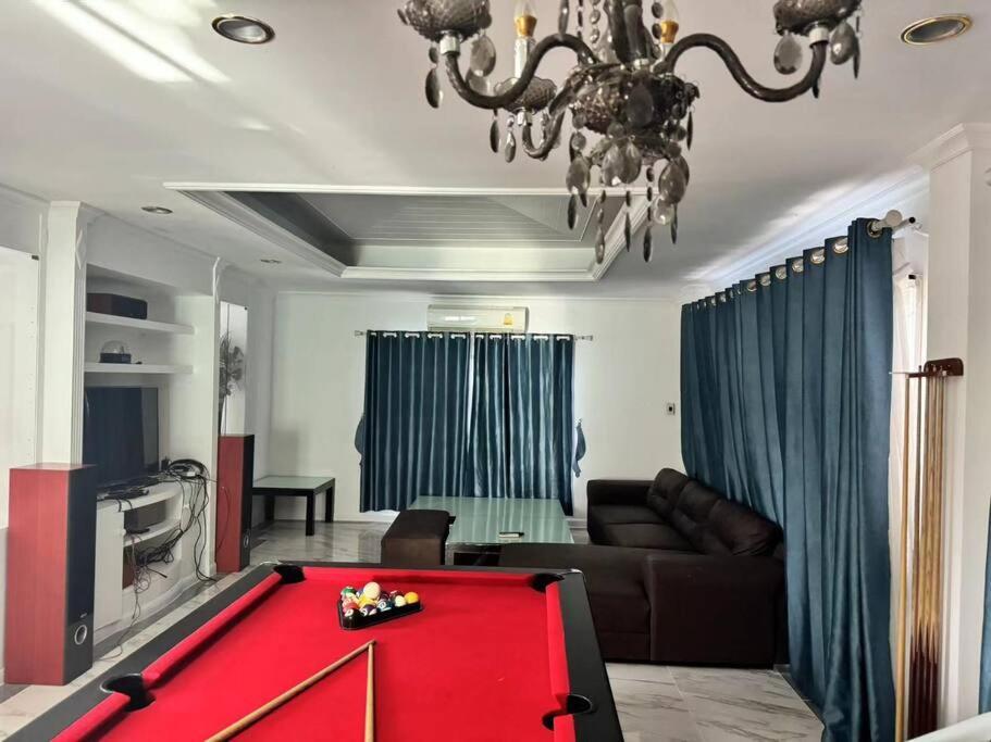 别墅 芭提雅南路4卧4卫 Blue Star Pool 近步行街和夜市 *